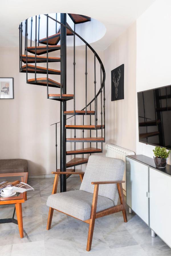 Apartamento Con Terraza En Sevilla Centro By Rent Me Exterior photo